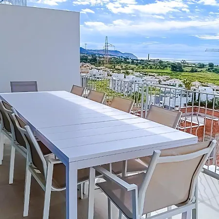 빌라 A2403 Brand New South Facing With Infinity Pool 네르하
