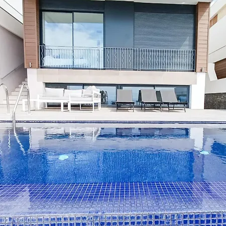 A2403 Brand New South Facing With Infinity Pool * 네르하
